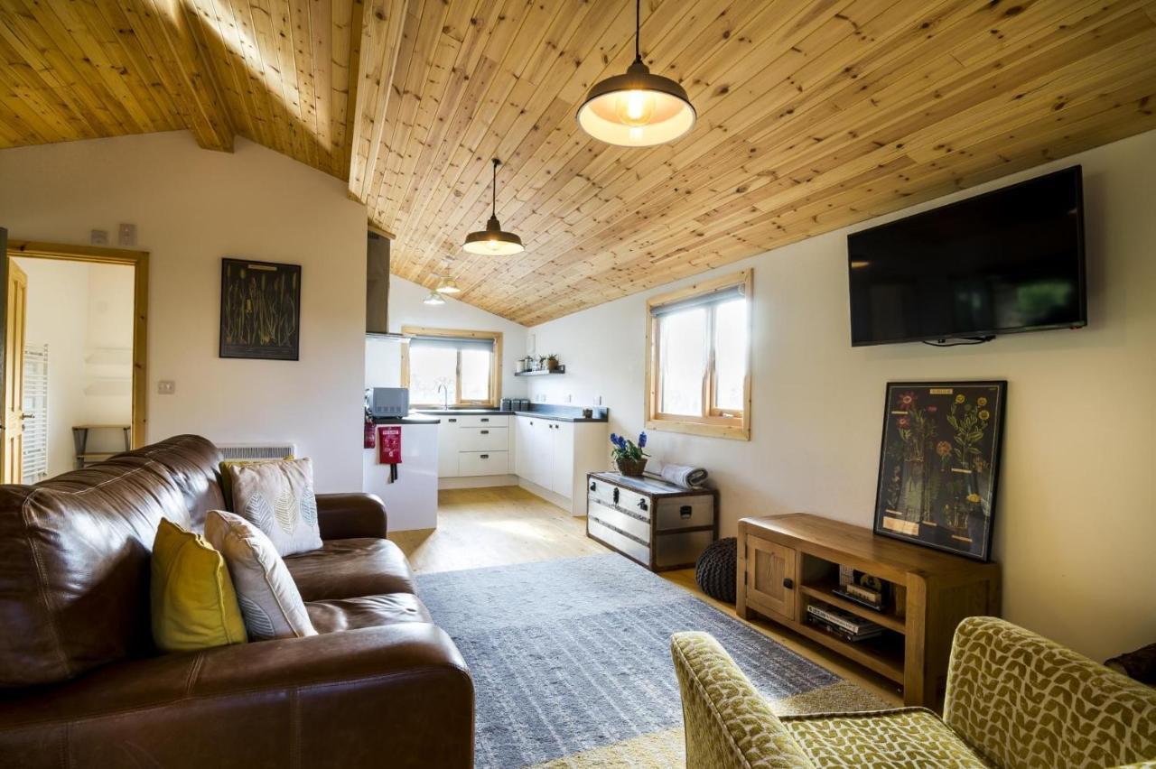 Laurel Lodge - 2 Bedroom Log Cabin - St Florence Saint Florence Экстерьер фото