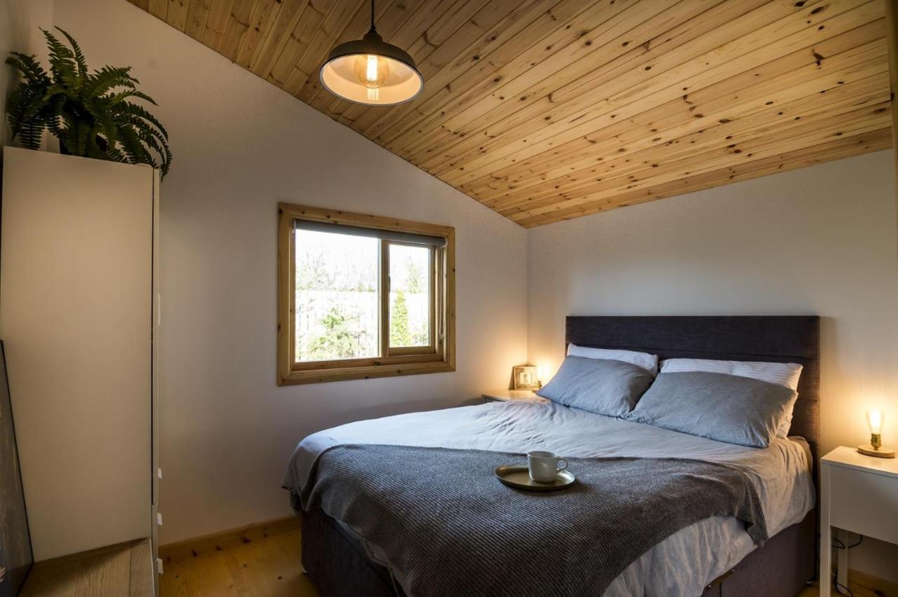 Laurel Lodge - 2 Bedroom Log Cabin - St Florence Saint Florence Экстерьер фото