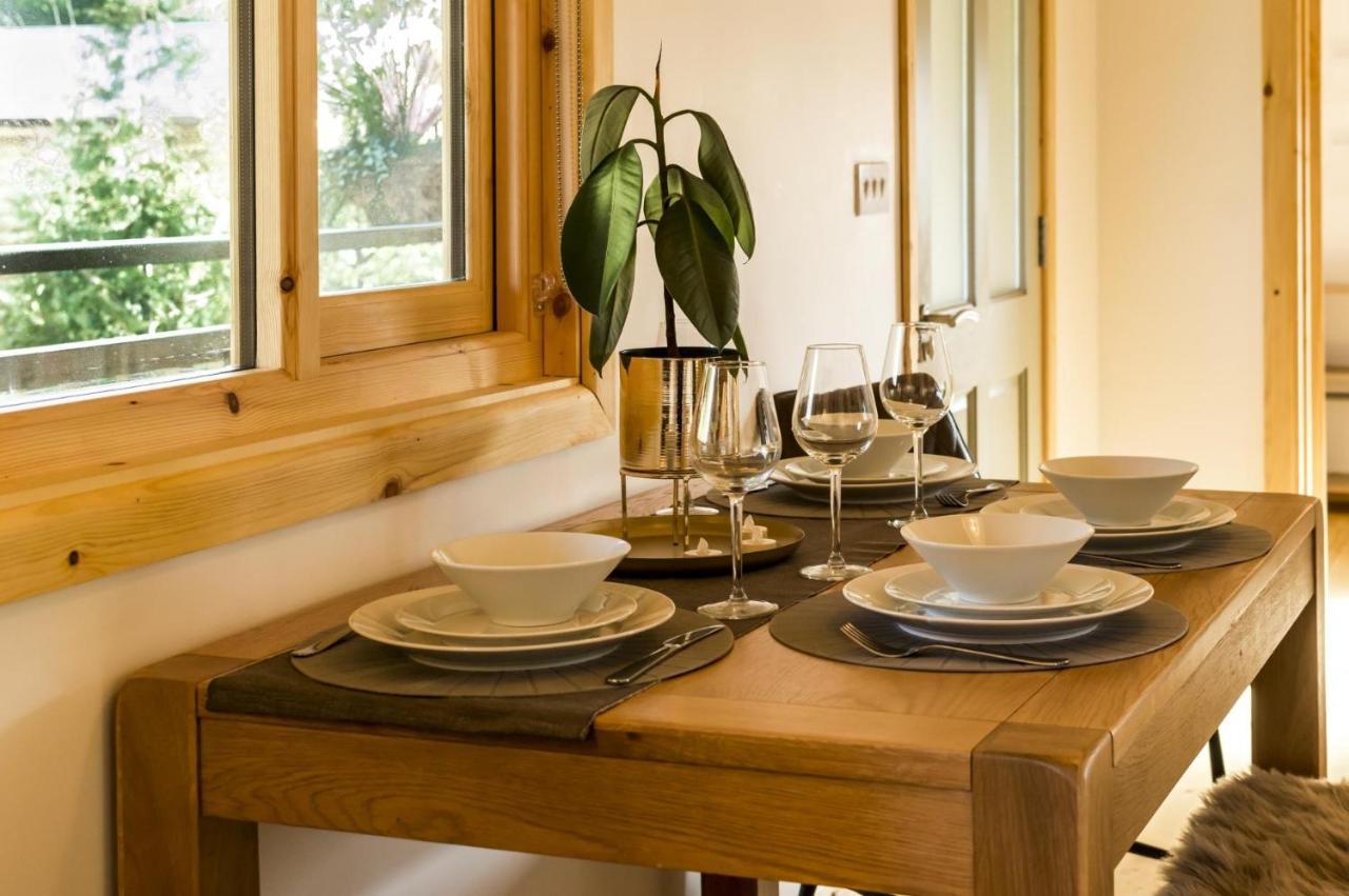 Laurel Lodge - 2 Bedroom Log Cabin - St Florence Saint Florence Экстерьер фото